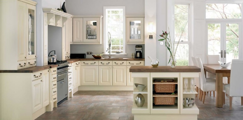 What Are The Benefits To Consider When You Hire A Kitchen Designer For