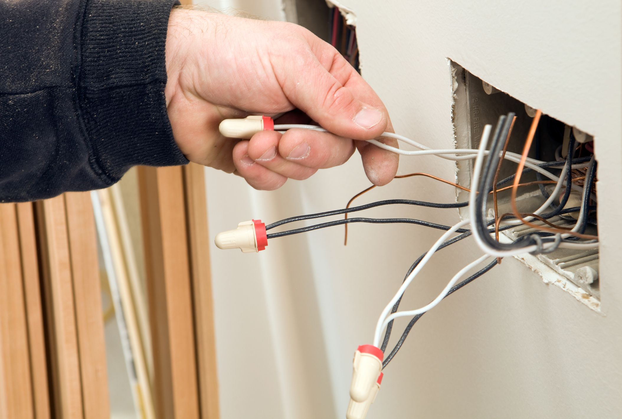 Five Hazardous Signs That Your Home Has Faulty Electrical Wiring