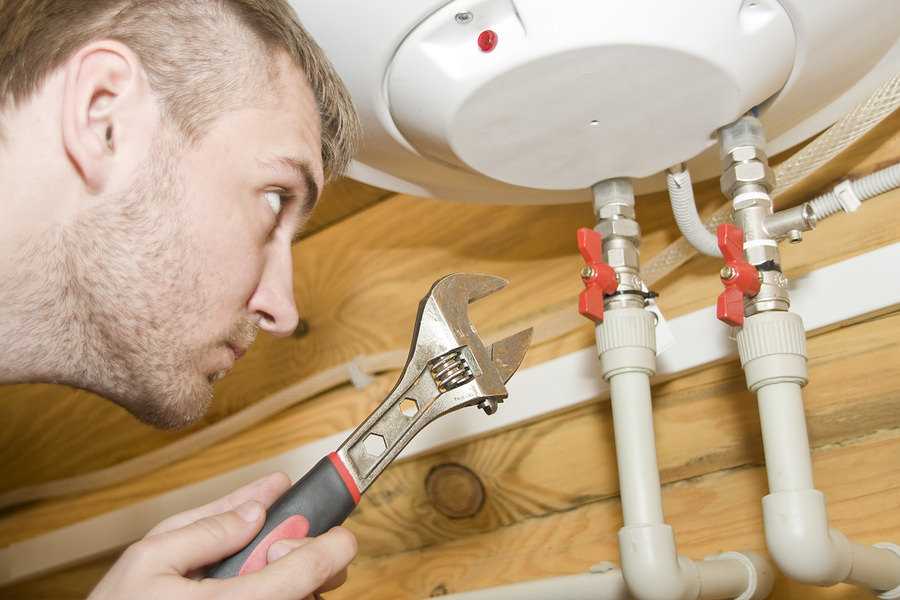 What Are The Major Services That Plumbers Offer?