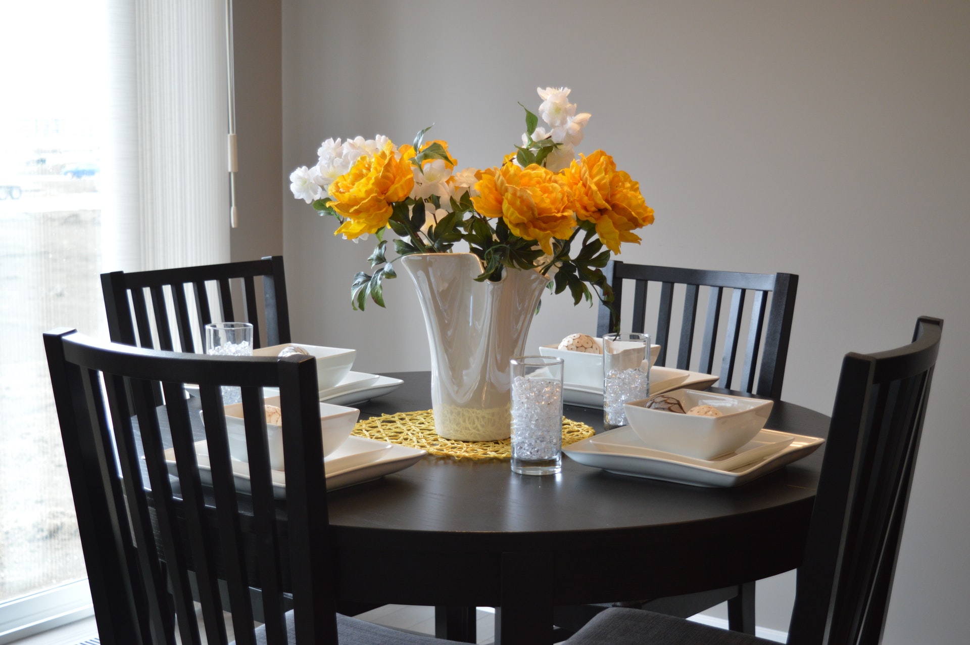 Four Unique Ways To Update Your Dining Room Table