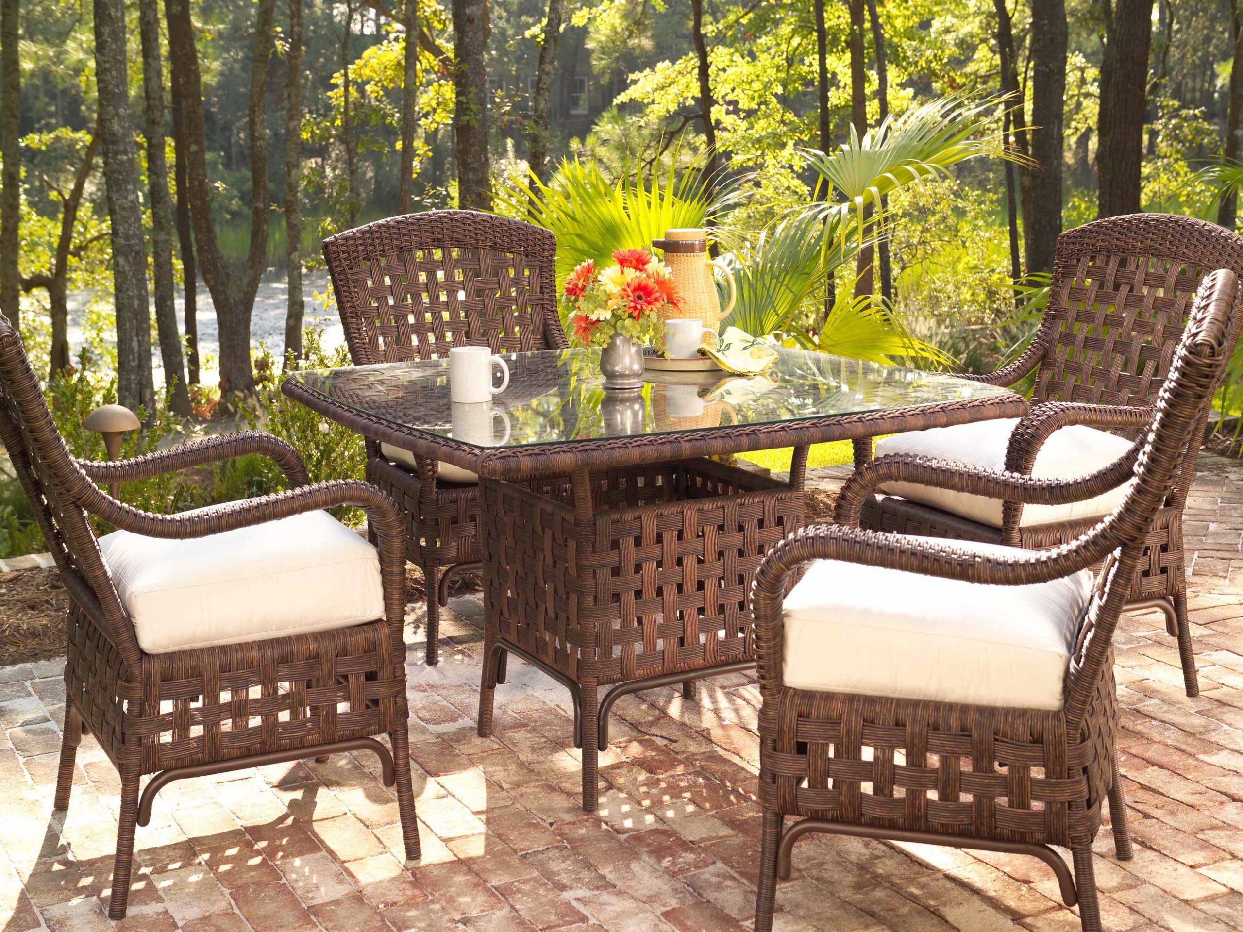 Selecting The Right Furniture Material At Your Outdoors